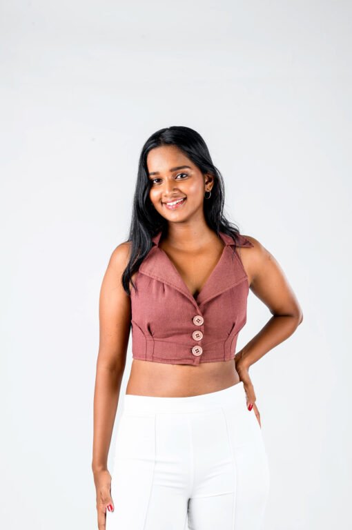 COLLARED LINEN BUTTON DOWN CROP TOP